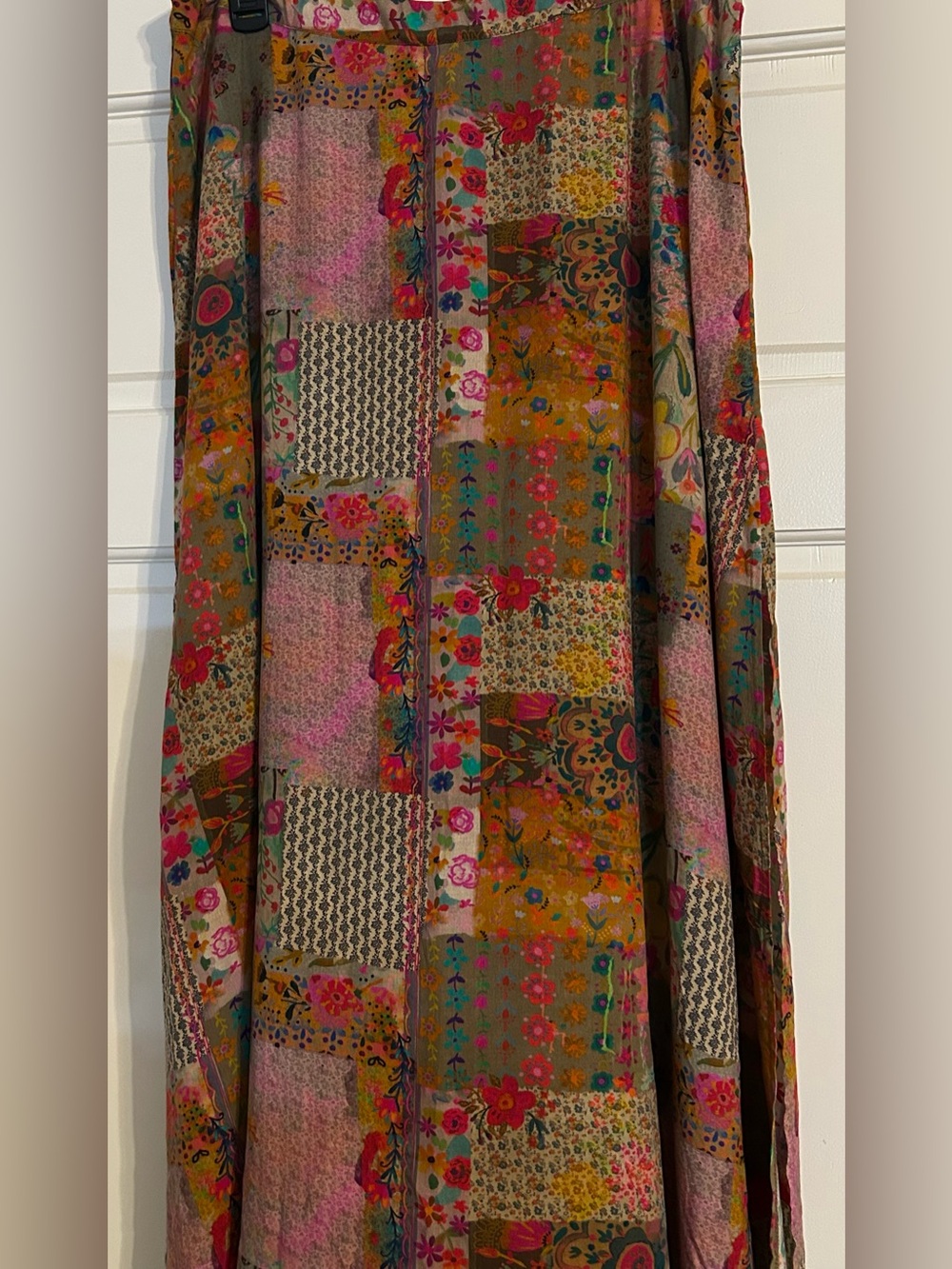 Natural Life Patchwork Floral
Maxi Skirt Side Slits Boho XL - Picture 2 of 13